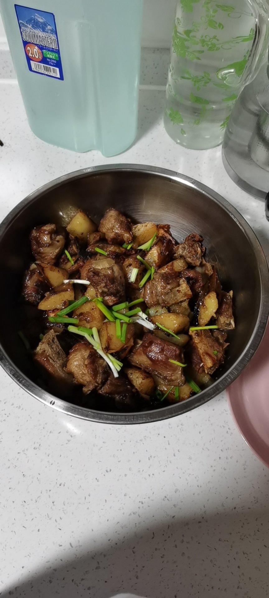 罗曦17782327225做的家常菜之08土豆烧排骨