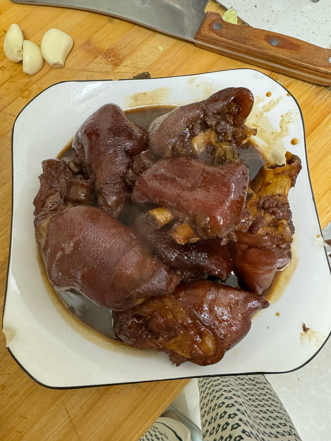 美味的家常菜：红烧猪蹄
