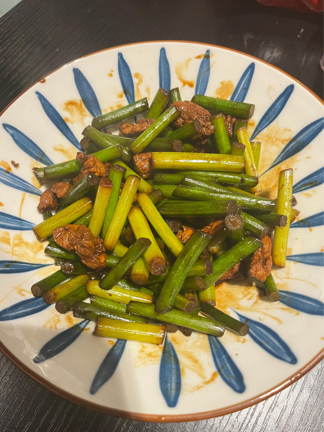 简单易做的下饭菜－蒜苔炒肉