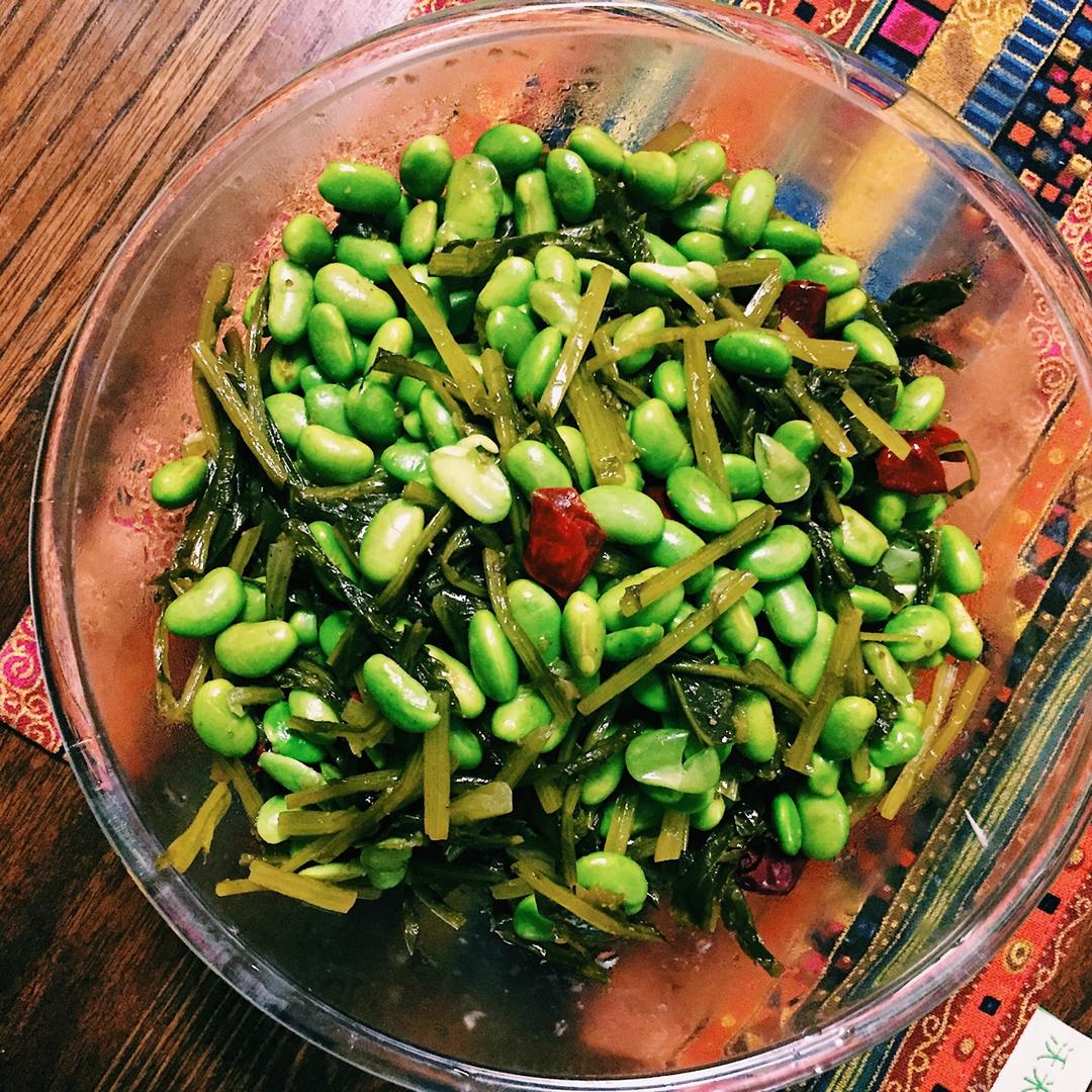 酸菜炒毛豆