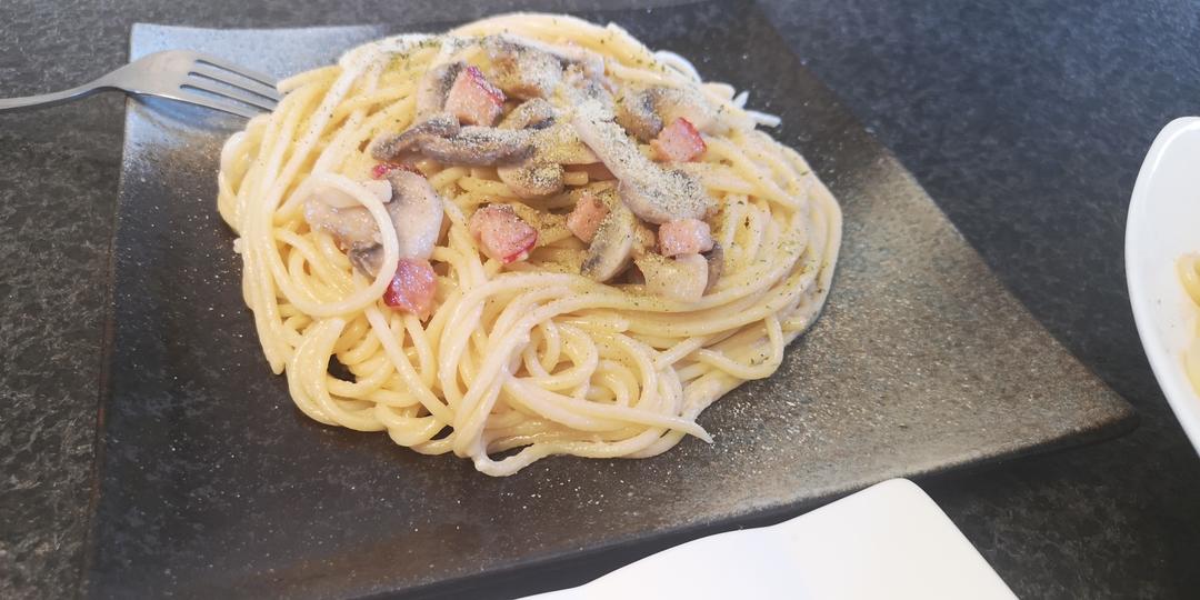 淡奶油白蘑菇意面的做法