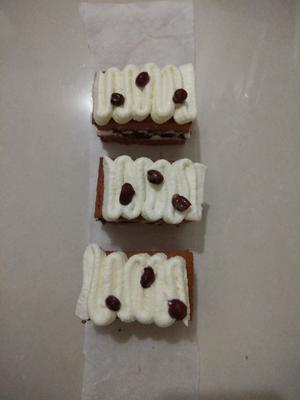 Fluff棉花糖之红丝绒蜜豆奶油蛋糕的做法 步骤15