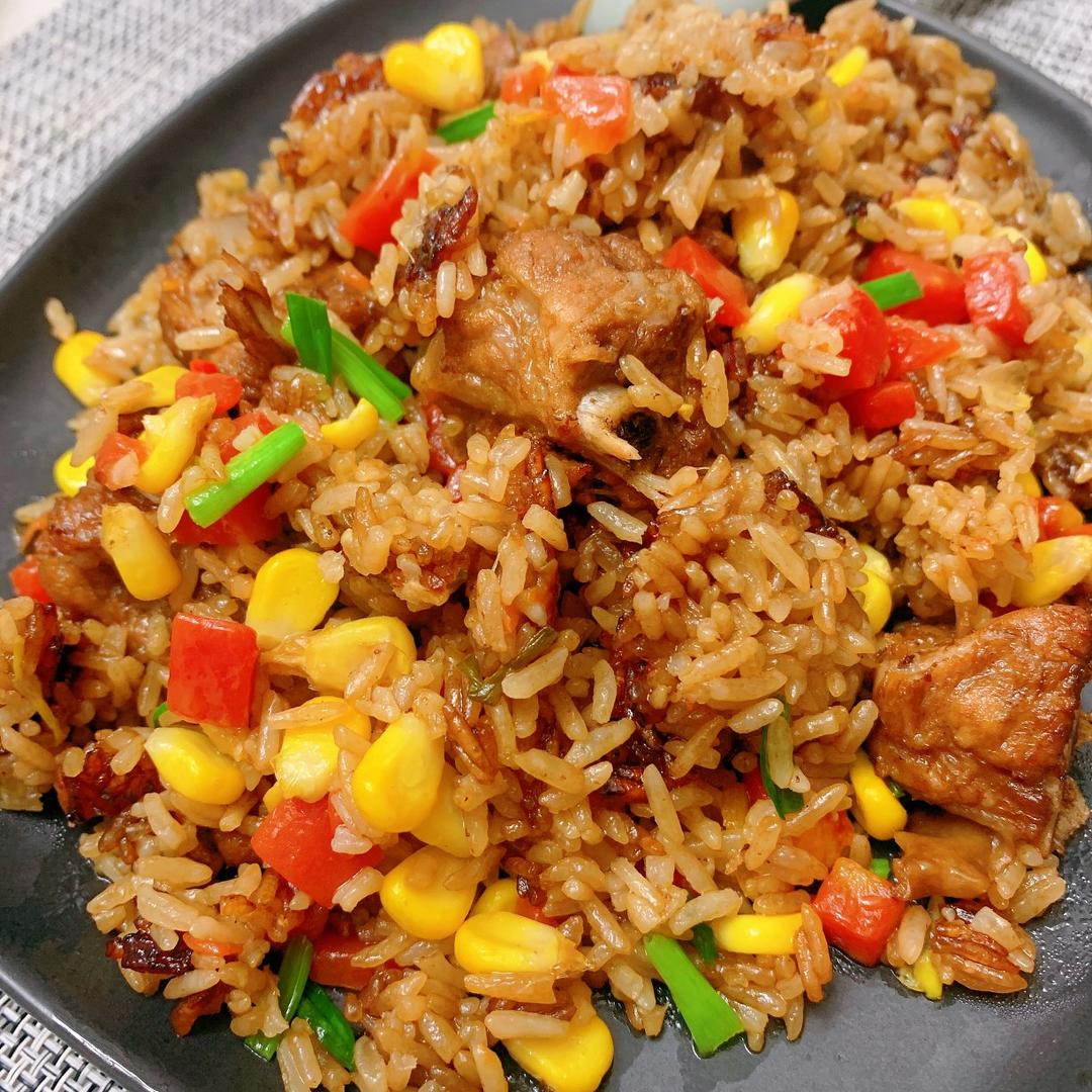 【排骨焖饭】
