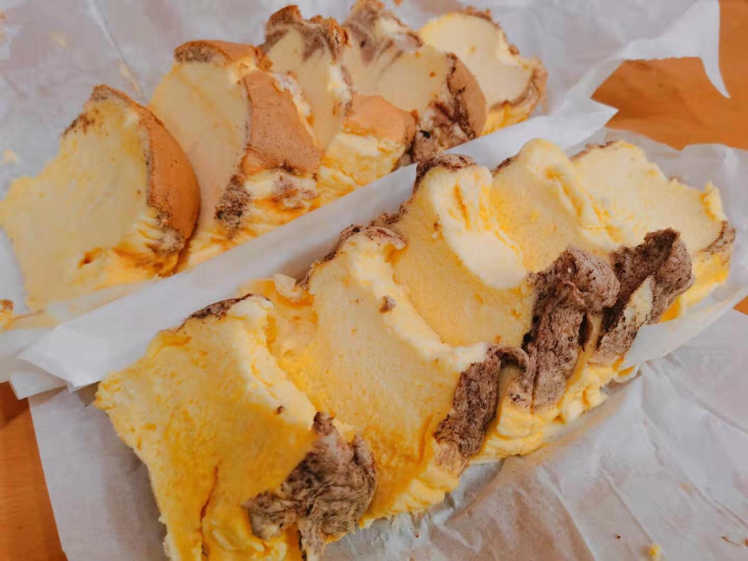 堪比柯基屁股
爆浆芝士🧀古早蛋糕