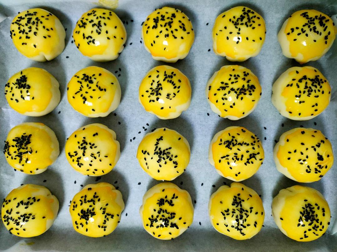 超简单 免揉 酥掉渣的蛋黄酥(超详细附全程视频)不破酥『万能酥皮』