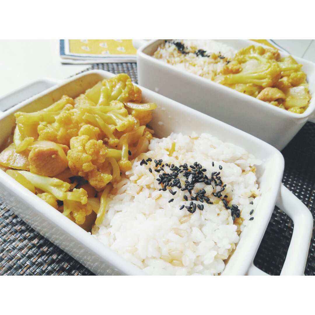 花菜鸡胸肉咖喱