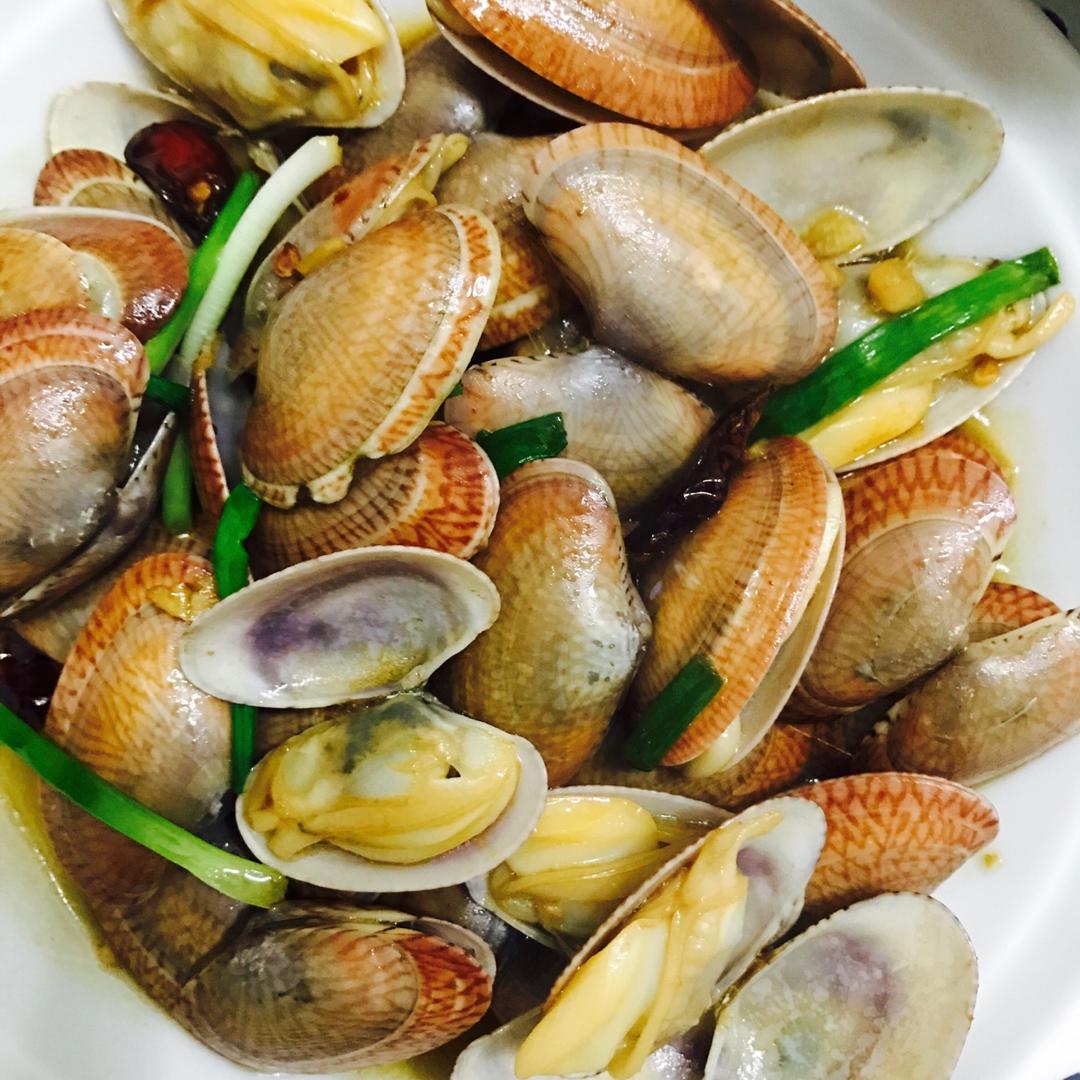 葱炒花蛤