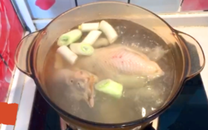 【烹饪Vlog】简易版椒麻鸡制作秘方 玩转新疆大菜的做法 步骤2