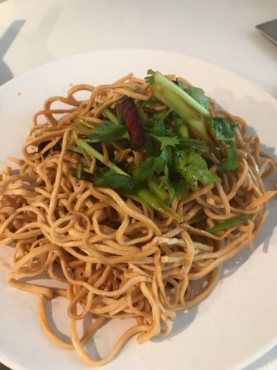 炝拌豆腐丝