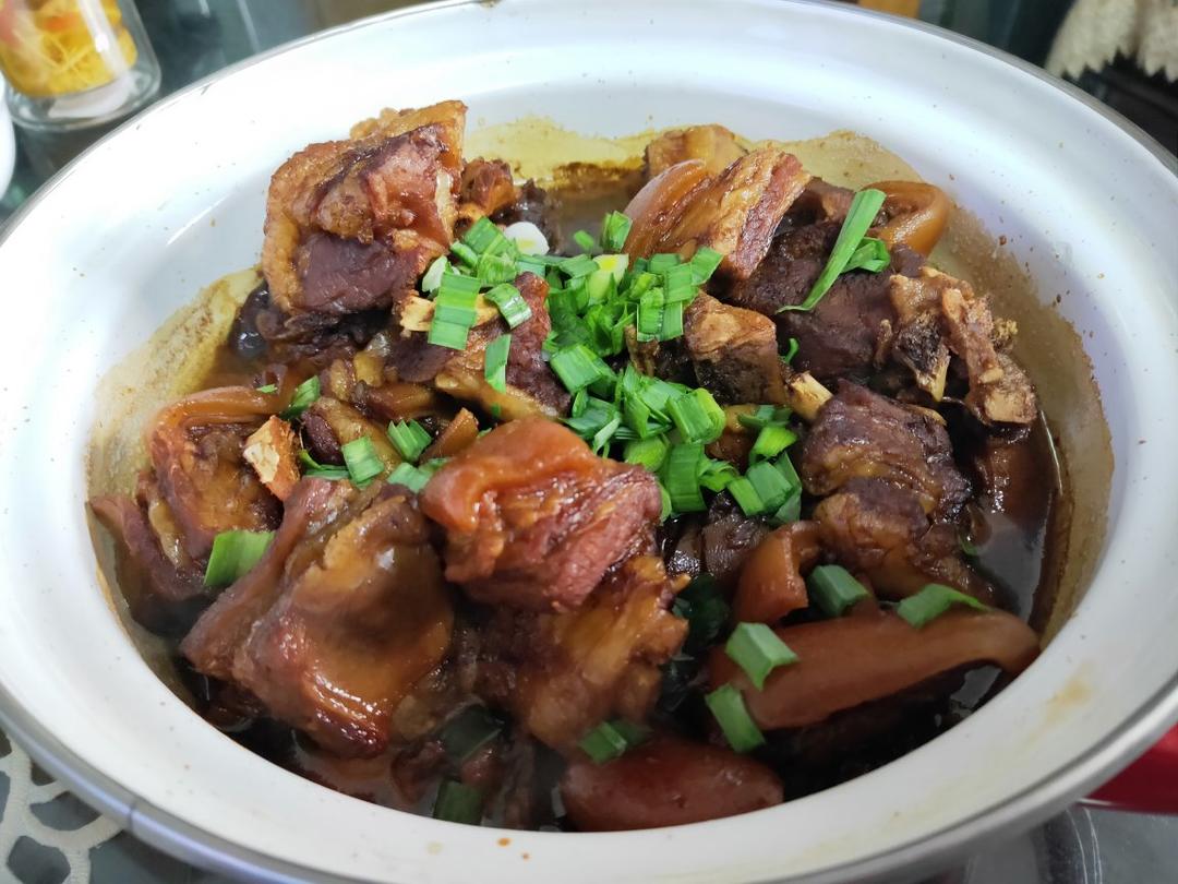 【红烧羊肉煲】
