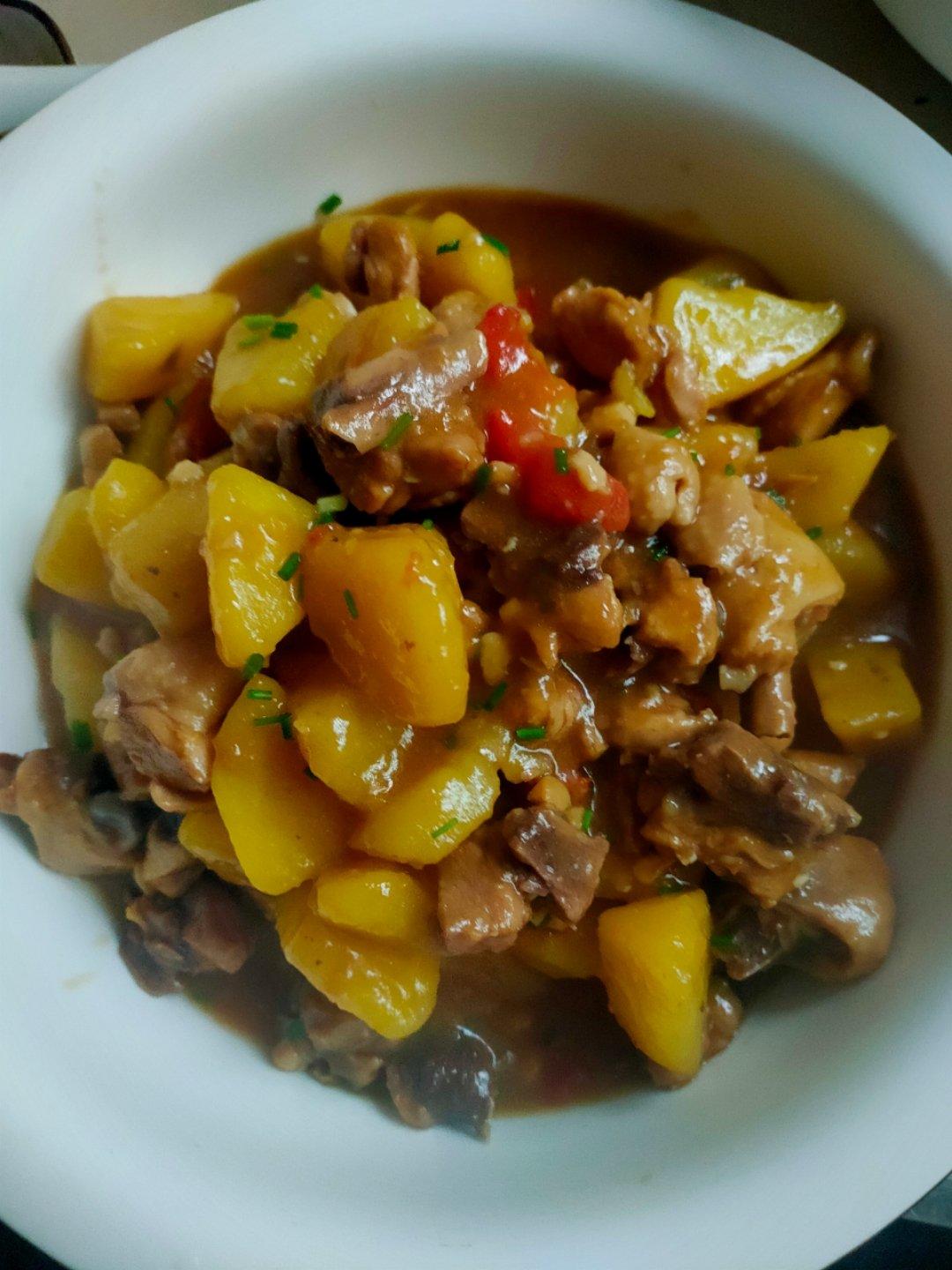 土豆焖鸡腿