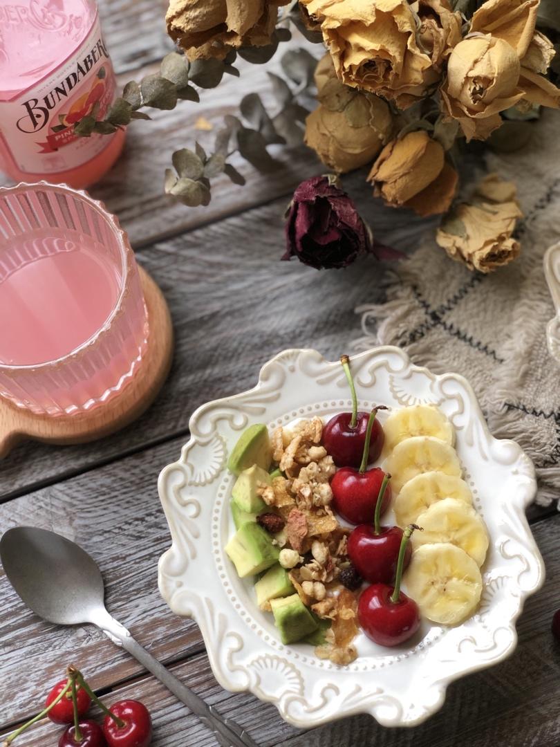 颜值担当 草莓🍓燕麦smoothie 健康碗 代餐 早餐