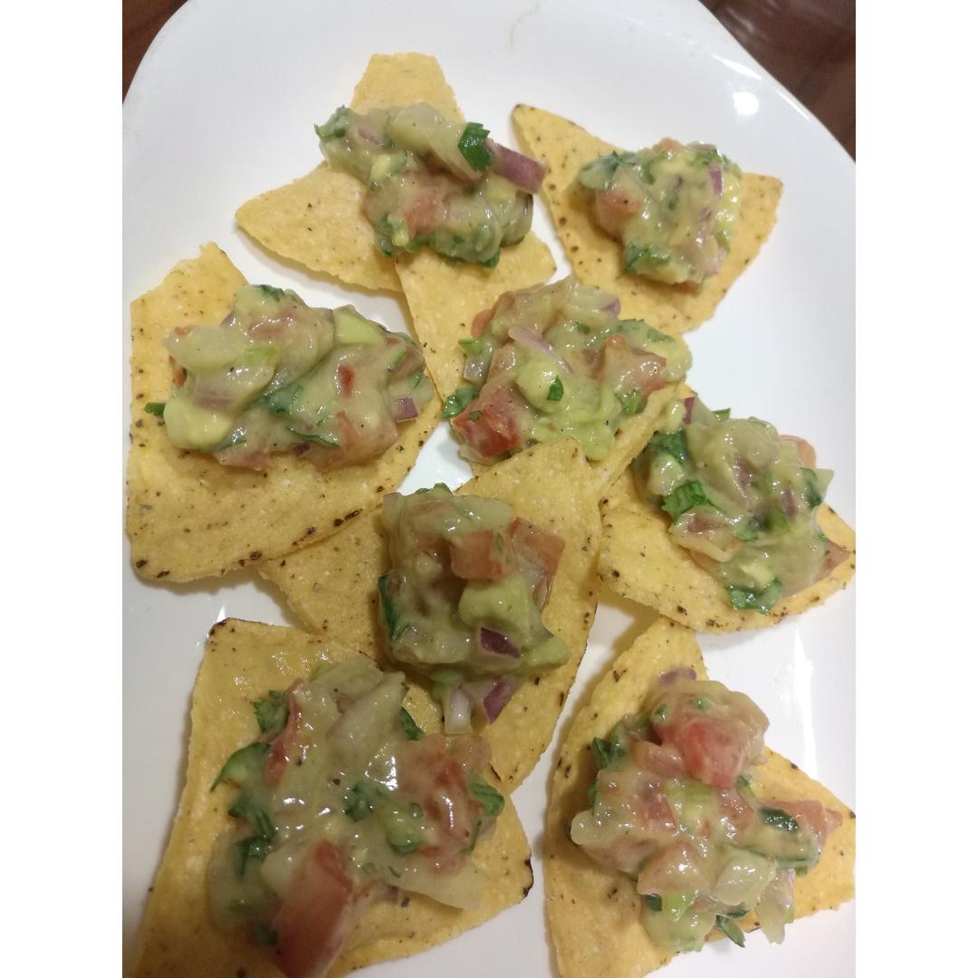 清爽开胃又低卡- 墨西哥牛油果莎莎酱 Mexican Avocado Salsa