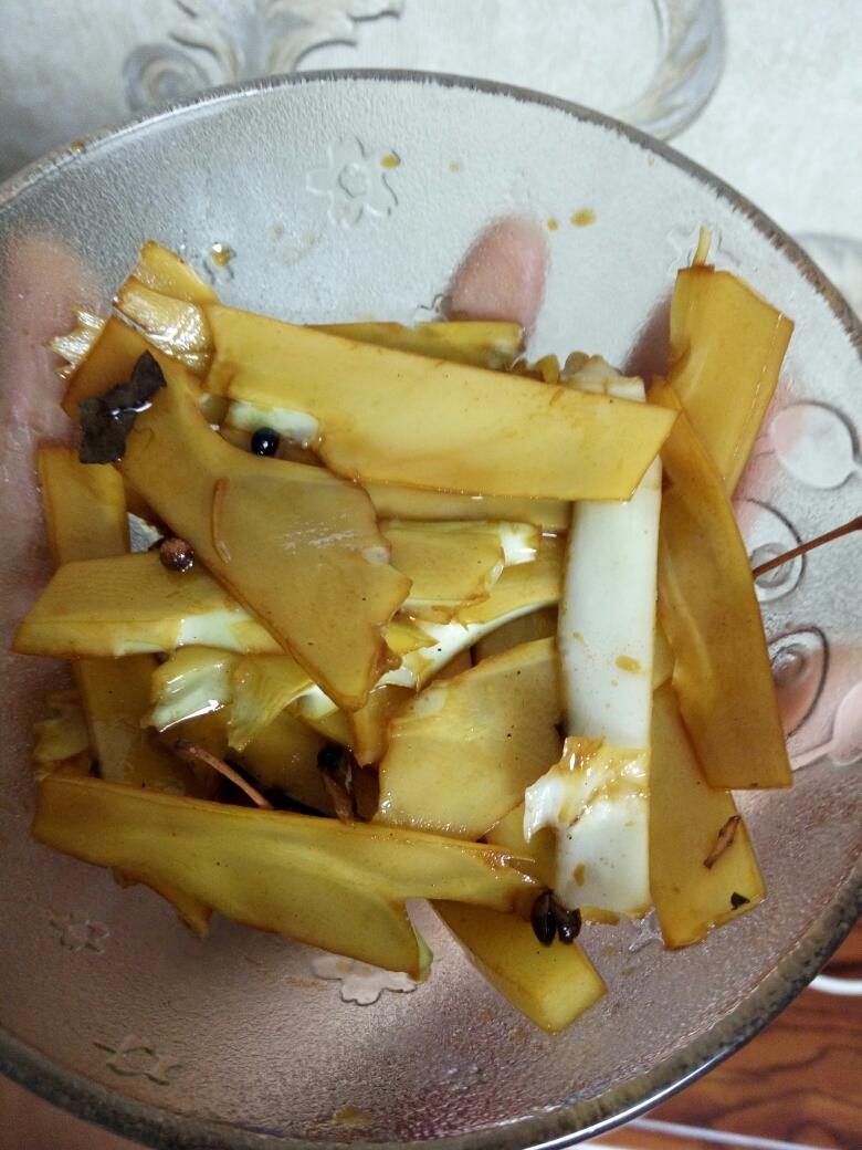 简单好吃滴菜花旮瘩咸菜的做法