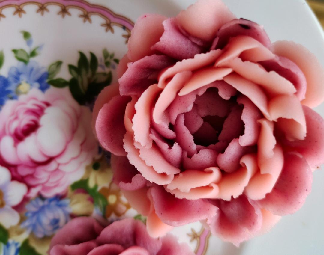 【韩式裱花技巧】之芍药裱花