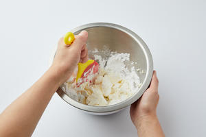 如何制作抹面奶油和裱花奶油 | 池恩惠的做法 步骤5