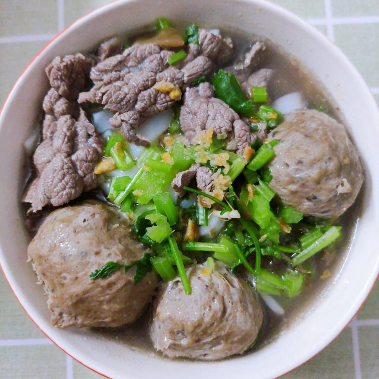 【地方风味】广东潮汕的标志——牛肉丸粿条汤