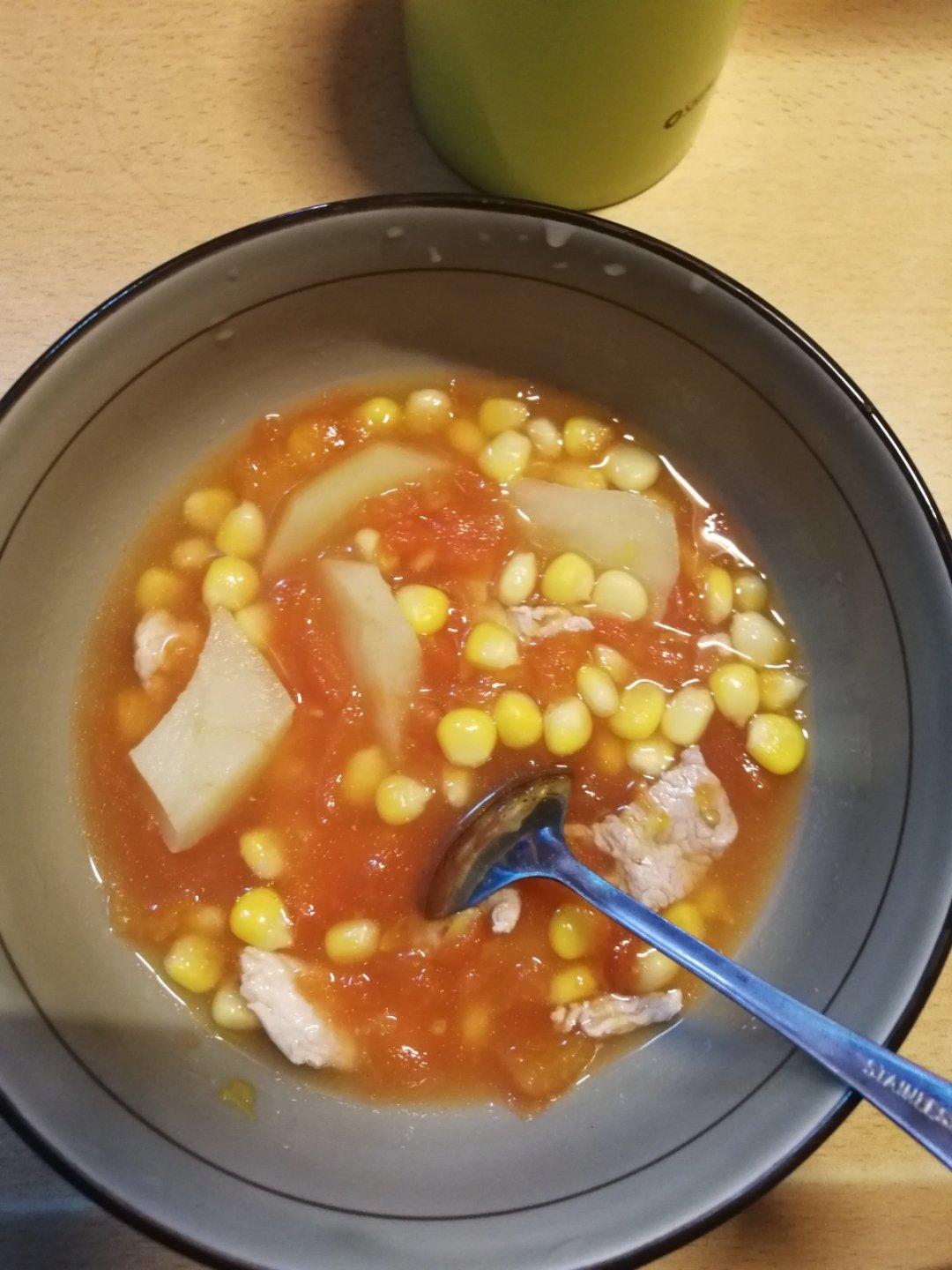 番茄土豆玉米排骨汤