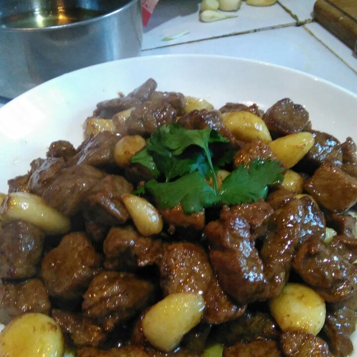 黑蒜子牛肉粒