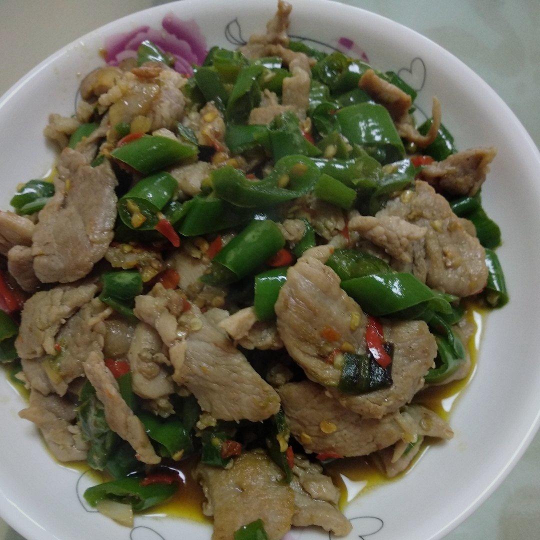 农家小炒肉【记忆中勾魂的油汤】