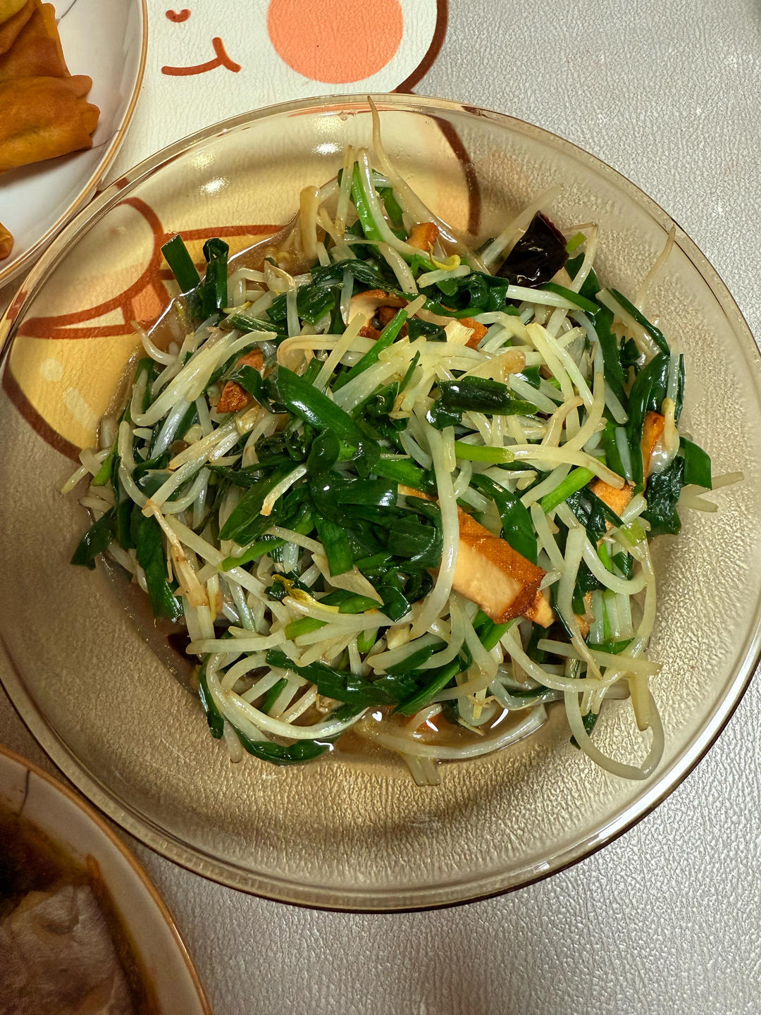 绿豆芽韭菜炒熏干