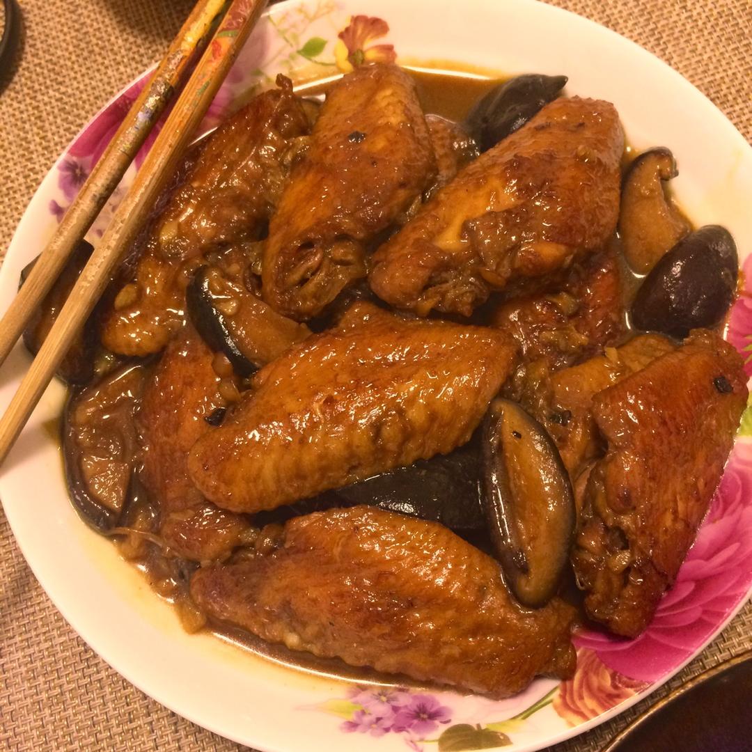 家常香菇烧鸡翅