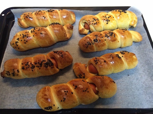 台式香肠面包卷