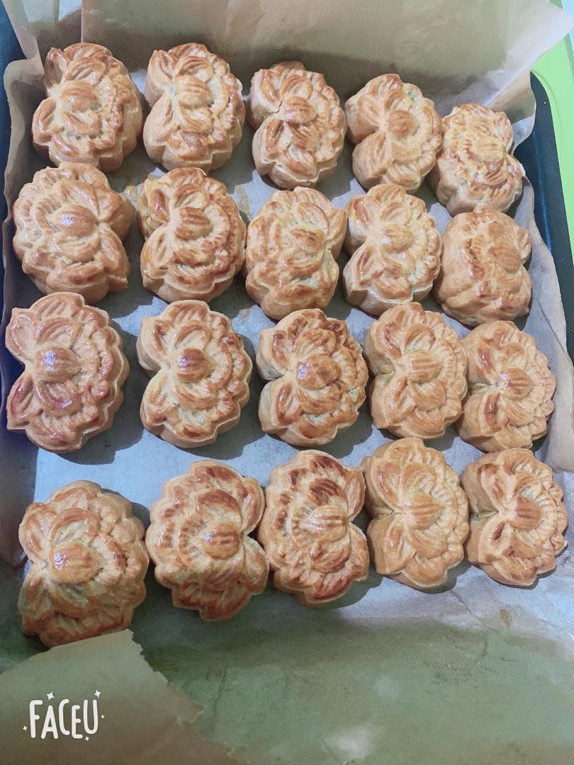 广式月饼——蛋黄莲蓉月饼