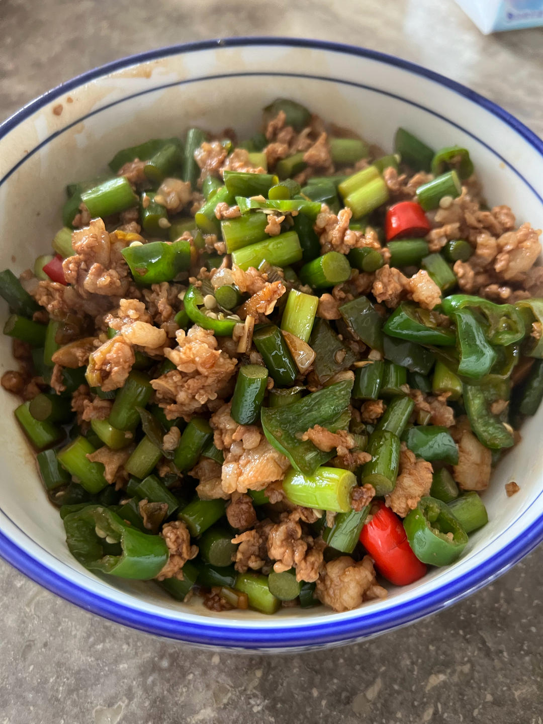 蒜苔炒肉末，三碗米饭都不够吃