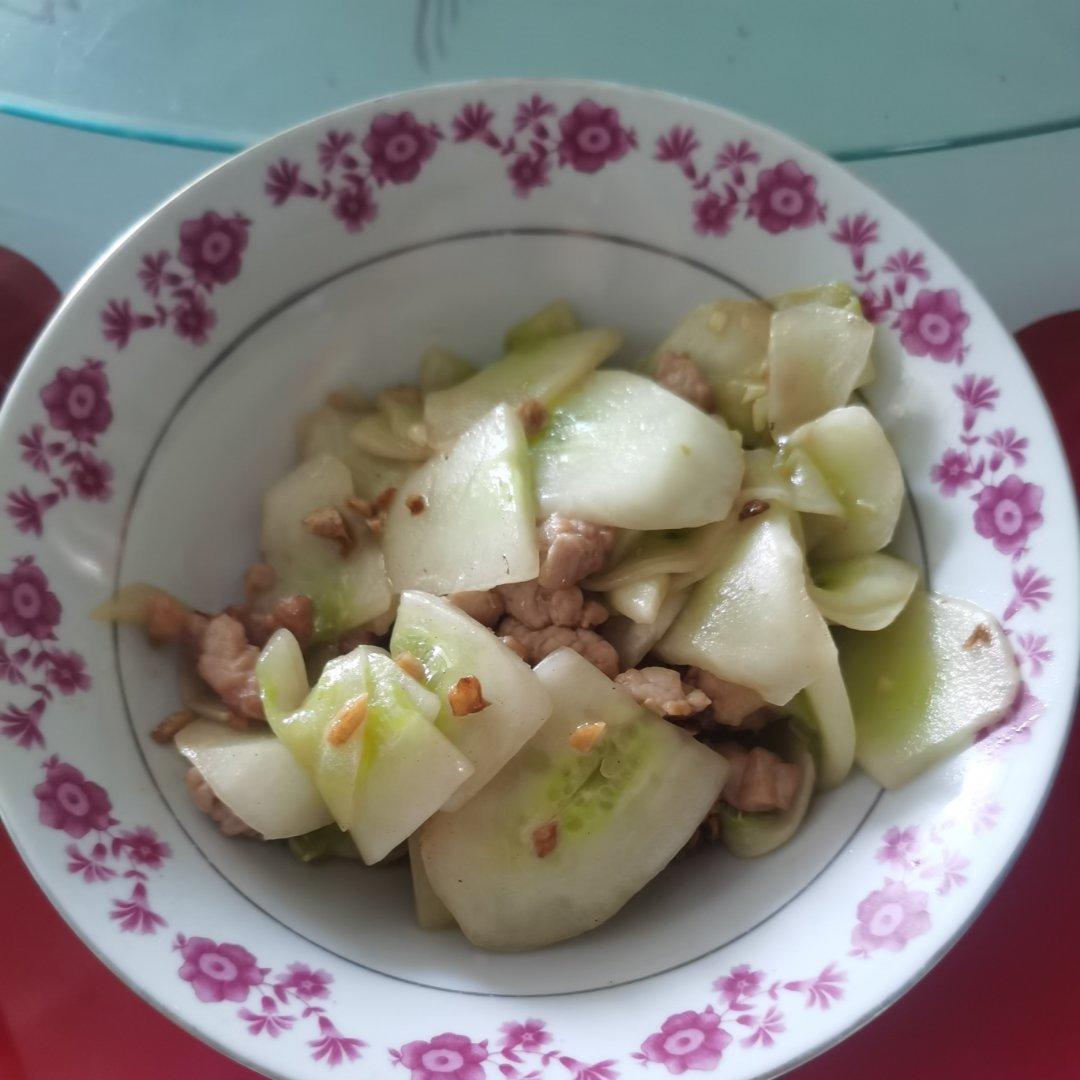 脆黄瓜炒肉