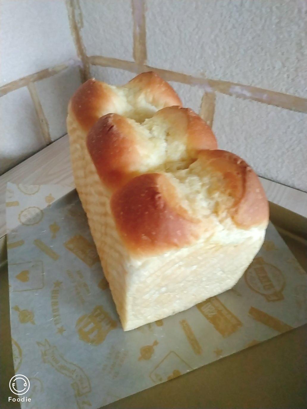 鲜奶液种超熟吐司