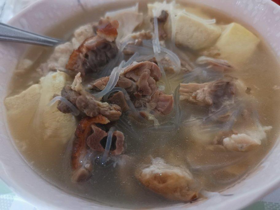 鸭架子白菜豆腐汤