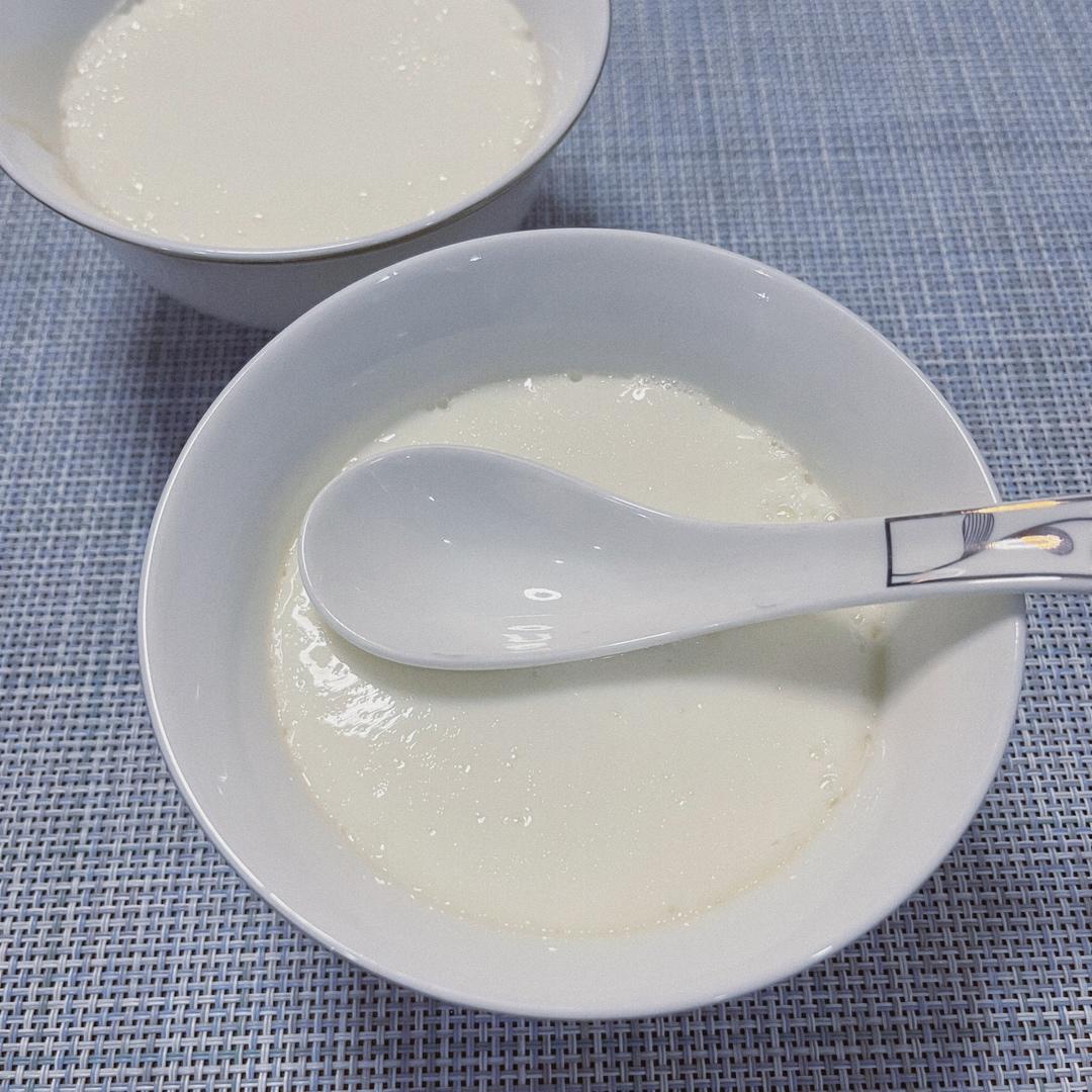 1盒牛奶+2颗鸡蛋，原来双皮奶的做法这么简单