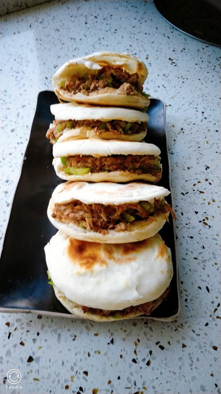 肉夹馍饼(不用泡打粉也外酥里嫩的肉夹馍饼)