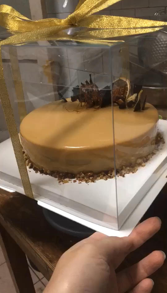 南瓜巧克力慕斯配焦糖淋面