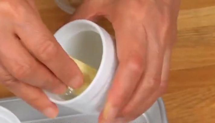 日本奶奶教你做焦糖牛乳布丁！的做法 步骤1