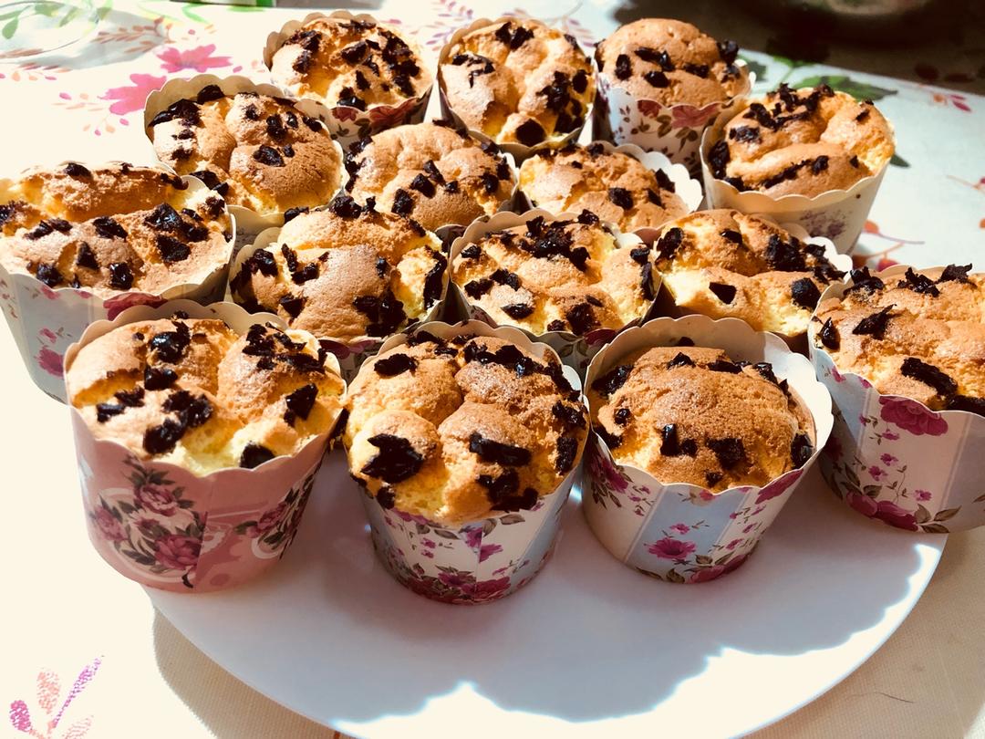 蔓越莓纸杯戚风小蛋糕