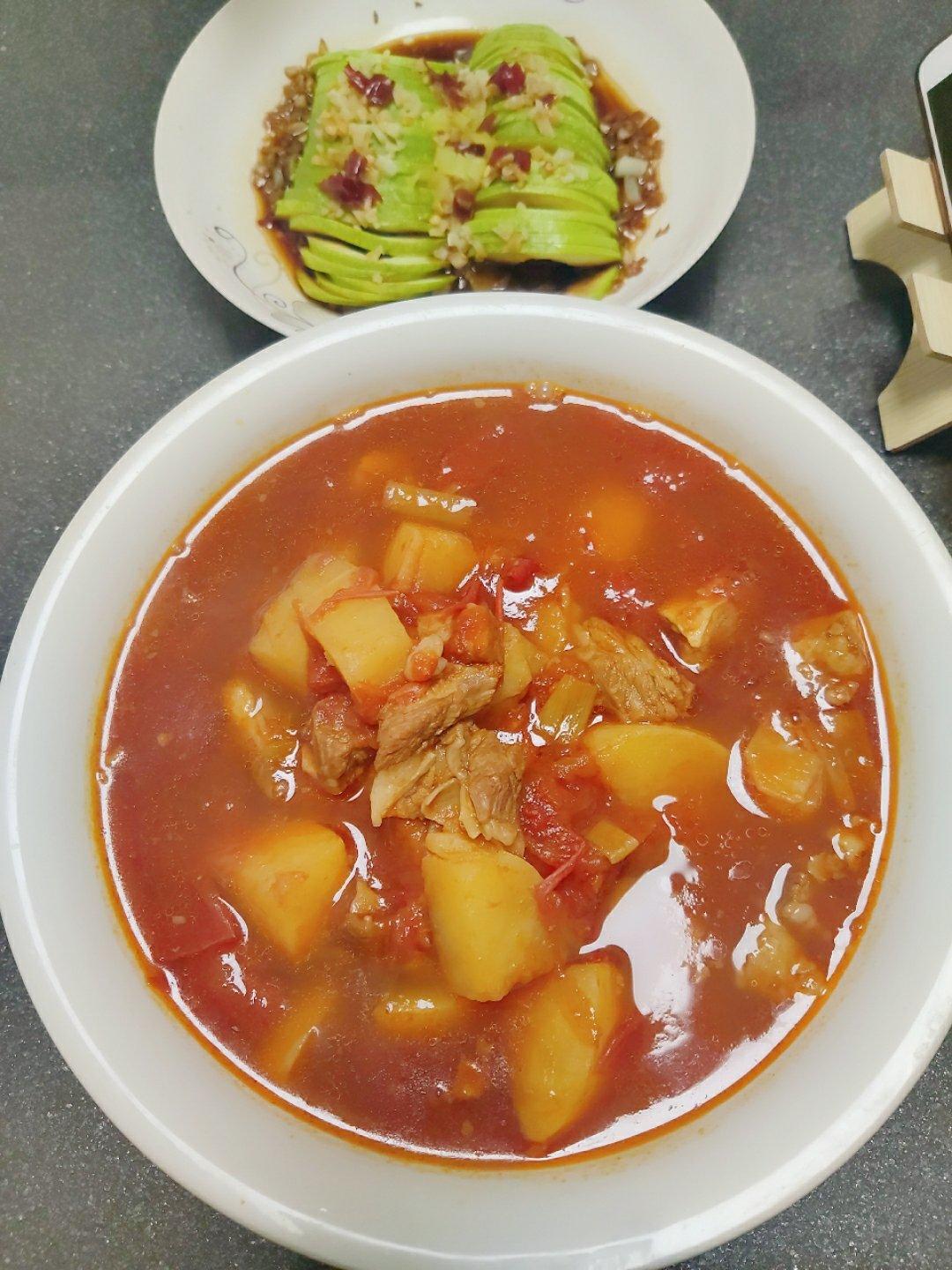 番茄土豆炖牛腩