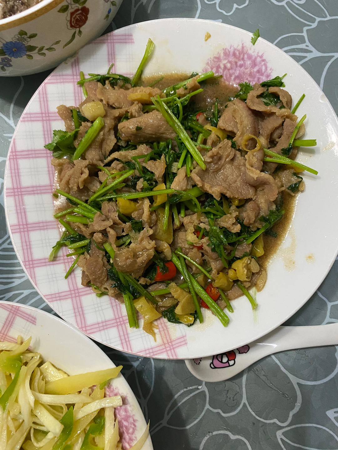 小炒黄牛肉，肉嫩味香！太好吃了简直是米饭杀手！