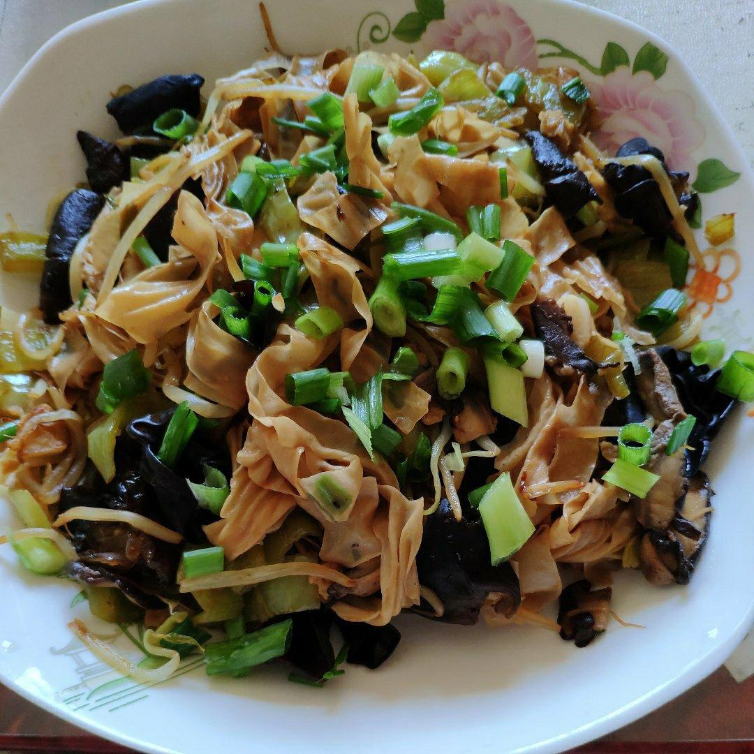 尖椒豆腐皮