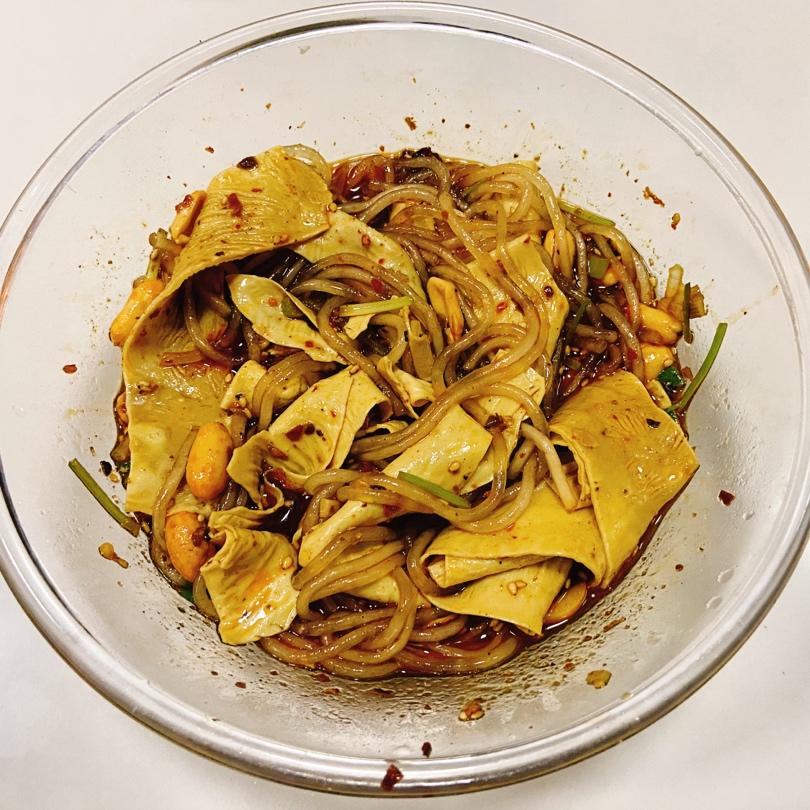 秘制简单酸辣粉