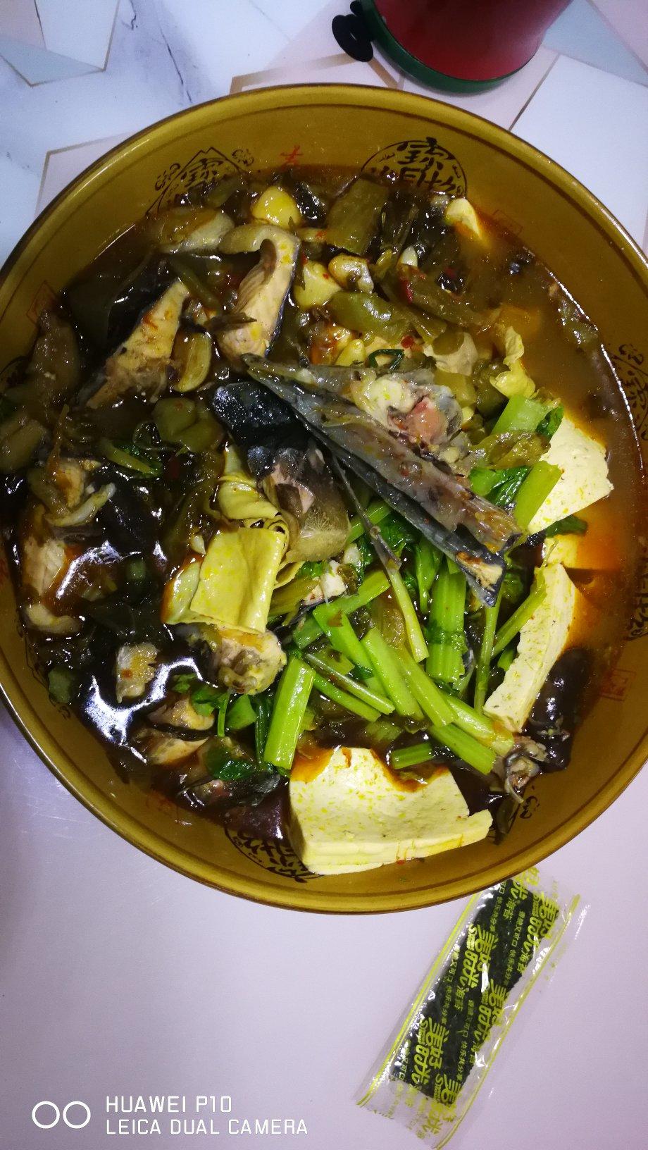 厨师长教你：“红烧鲟鱼”的家常做法，鱼骨头爽脆而且很有嚼劲