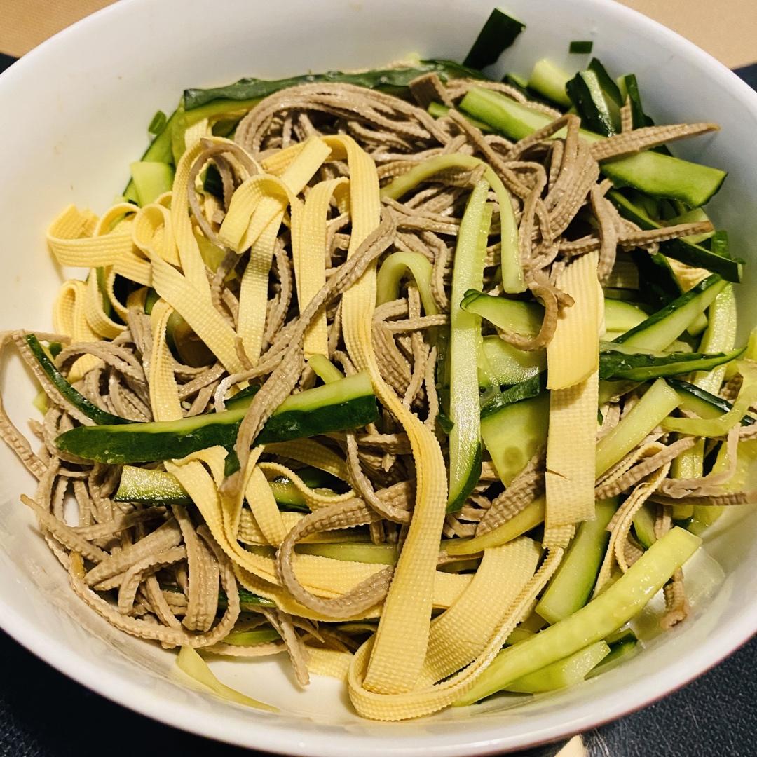 黄瓜丝拌干豆腐丝 东北凉菜