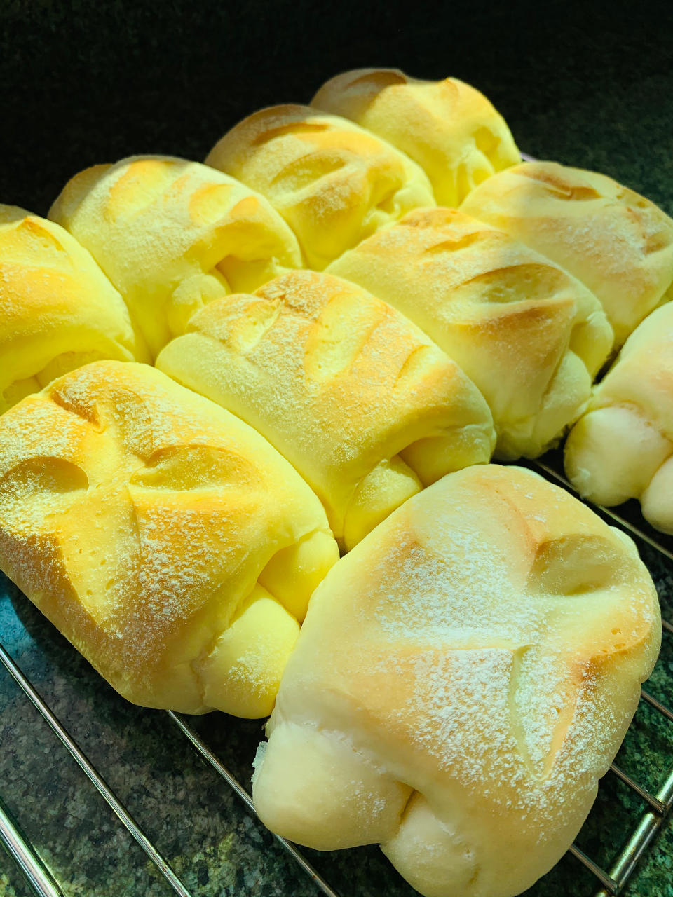 软到不知所措的牛奶卷