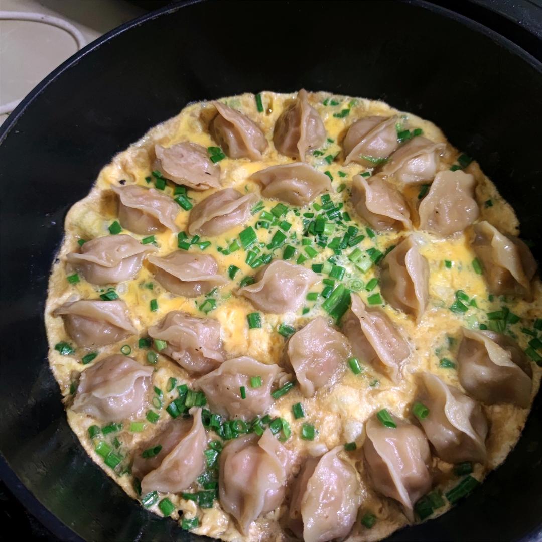 蛋抱煎饺（速冻饺）