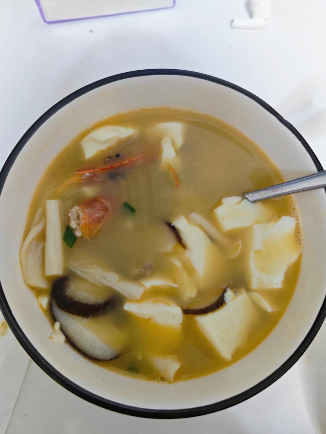 虾头豆腐汤