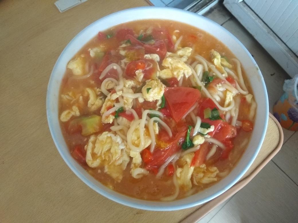 西红柿鸡蛋面的做法
