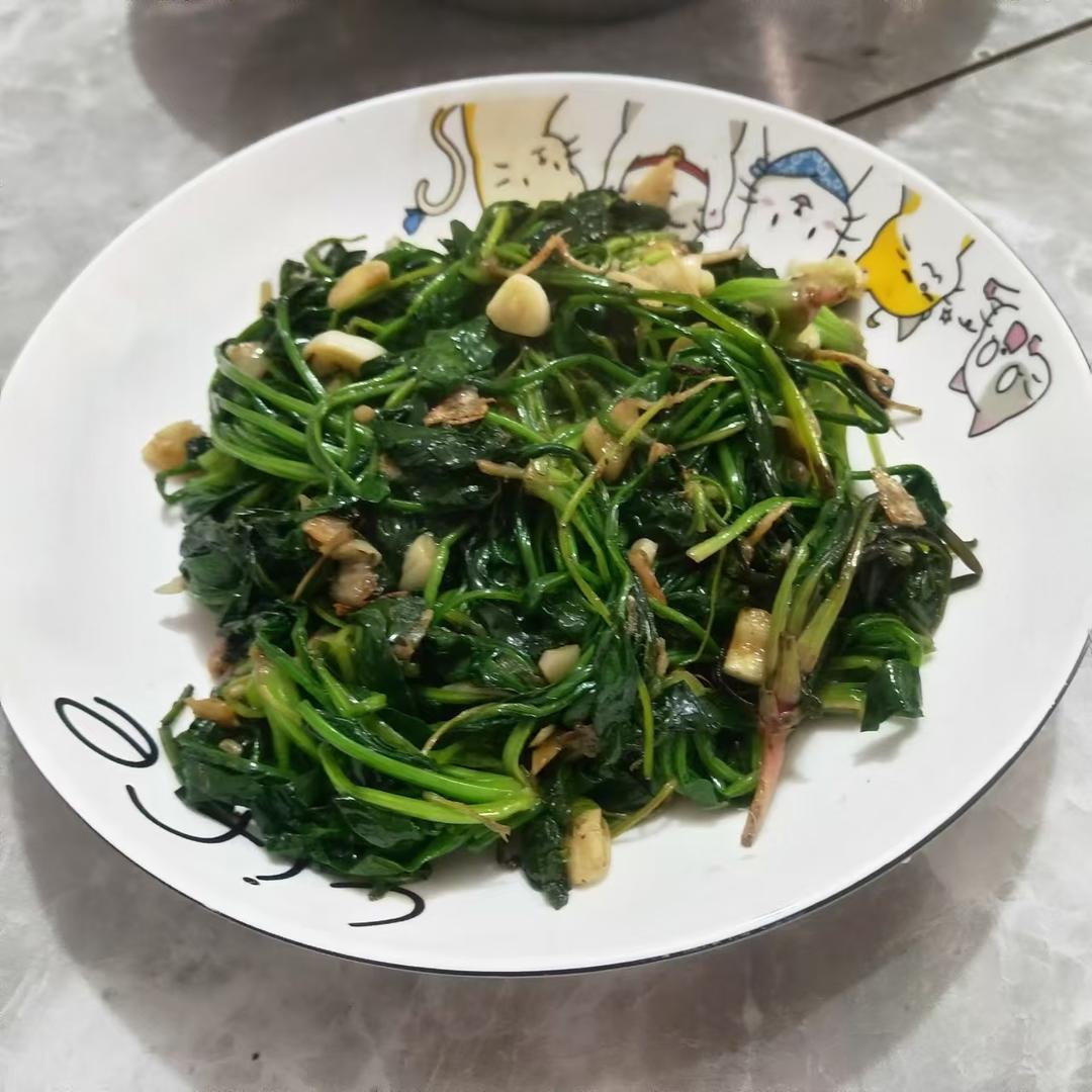 爆炒耗油空心菜