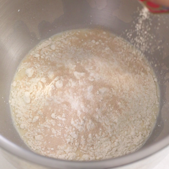 纯奶手撕吐司的做法 步骤1