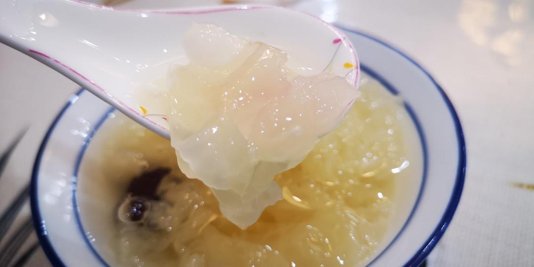 红枣银耳莲子羹